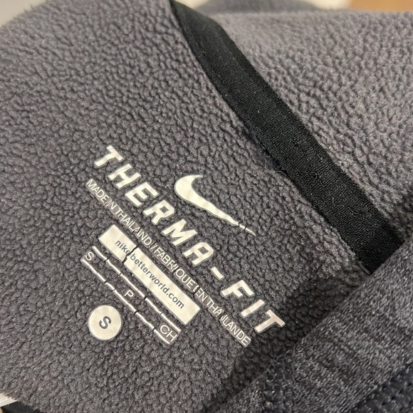 Nike Therma fit Womens sweater Small - Picture 4 of 6